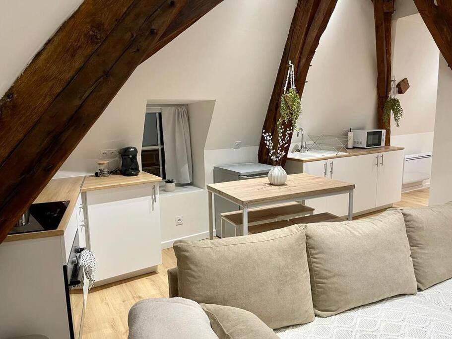 Appartement Cosy Centre Ville Saint-Amand-Mont-Rond Exterior foto